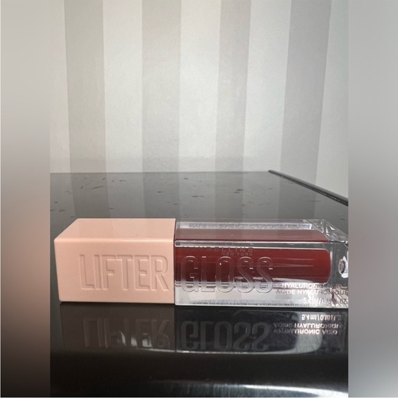 Maybelline New York Lifter Gloss Hydrating Lip Gloss 025New - Picture 1 of 2